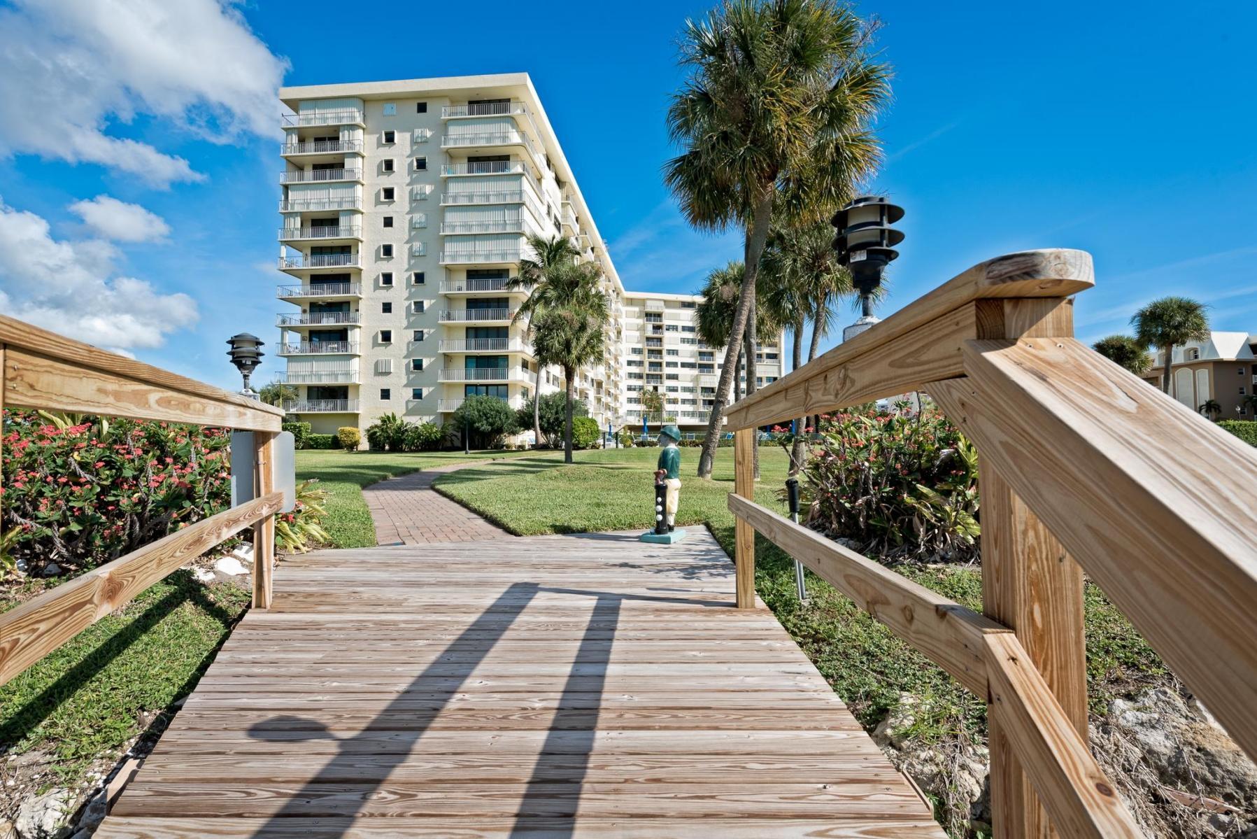 336 Golfview back dock