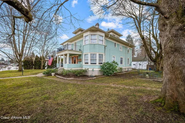 $1,200,000 | 1006 East Sherman Avenue, Coeur D'Alene, ID 83814