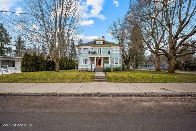 $1,200,000 | 1006 East Sherman Avenue, Coeur D'Alene, ID 83814