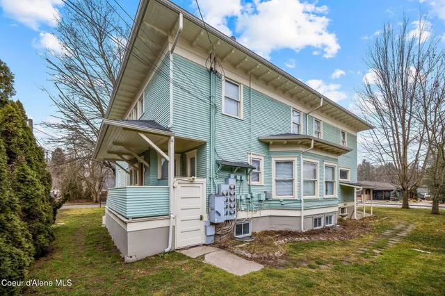 $1,200,000 | 1006 East Sherman Avenue, Coeur D'Alene, ID 83814