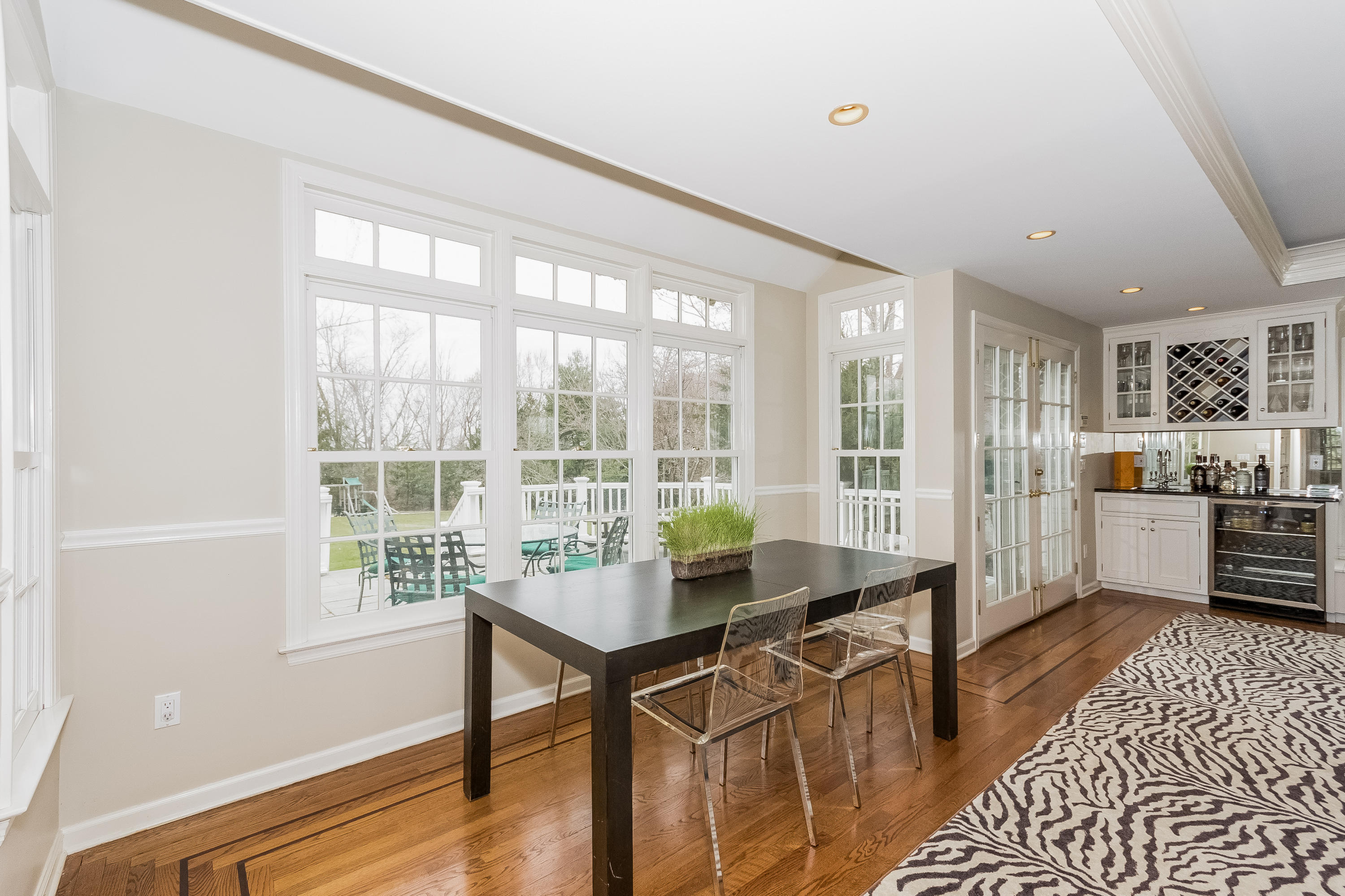 71 Peach Hill Road Darien, CT 06820 - Photo 14 of 42 a kitchen with a stove a sink and a refrigerator
