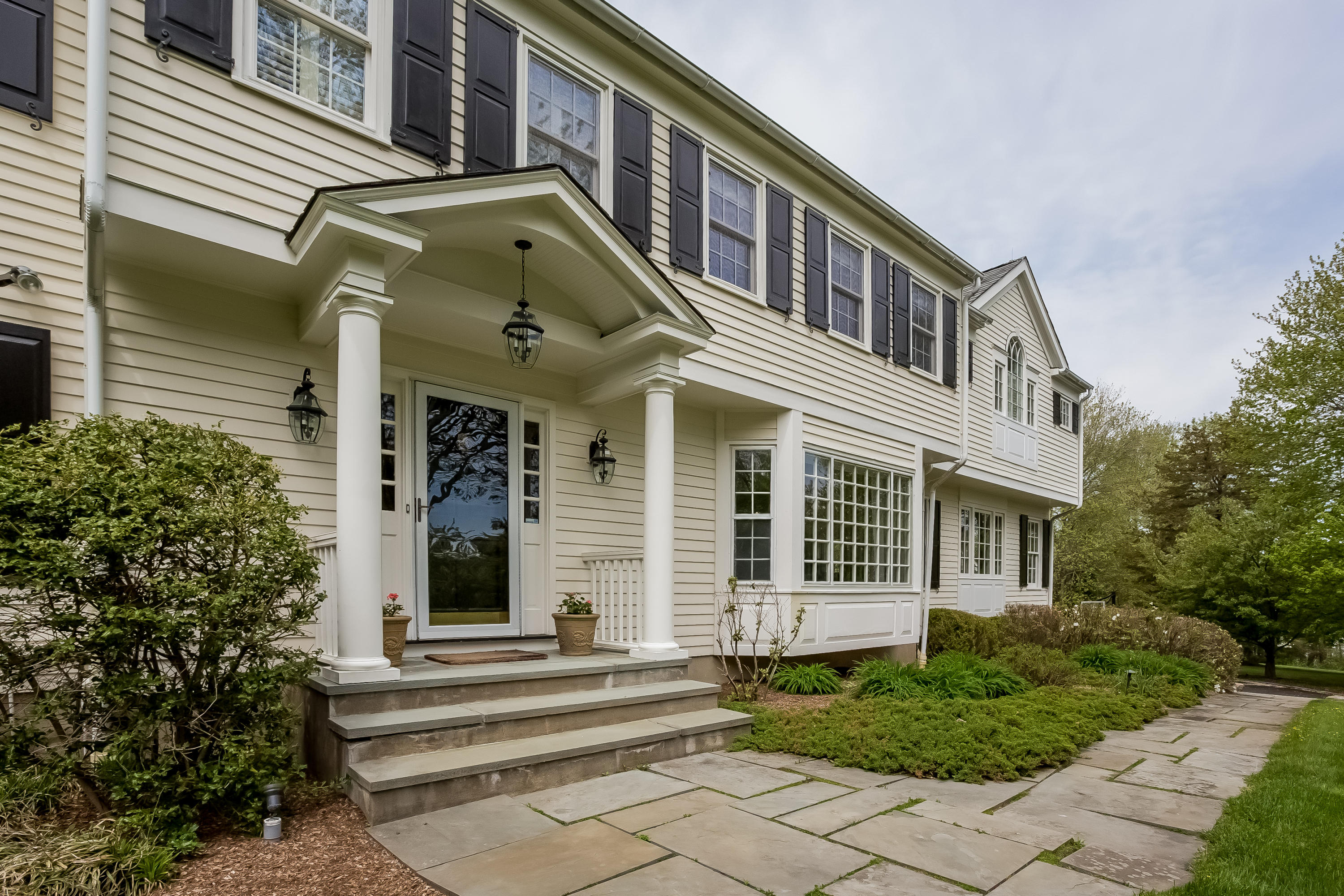 71 Peach Hill Road Darien, CT 06820 - Photo 38 of 42 a front view of a house