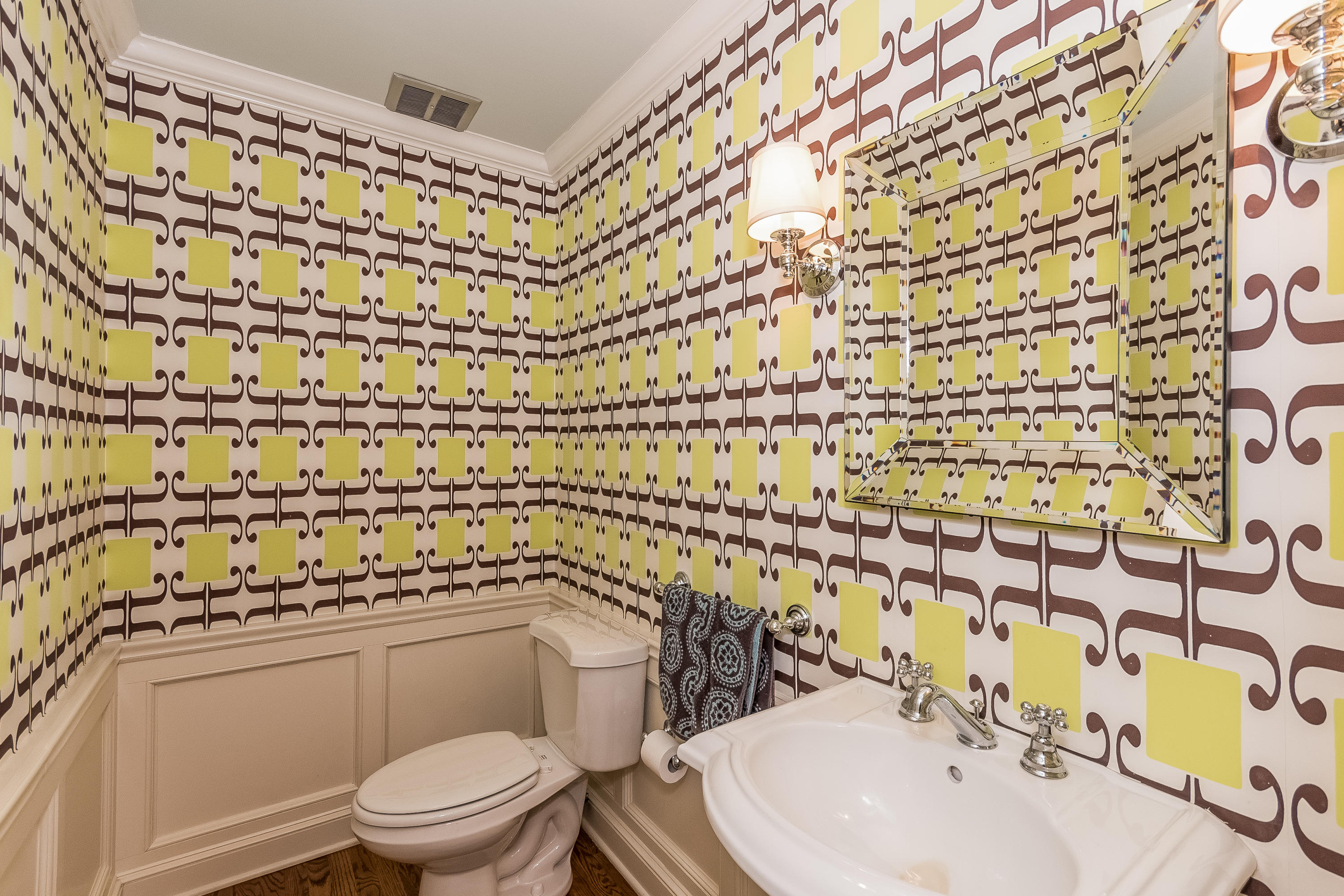 71 Peach Hill Road Darien, CT 06820 - Photo 10 of 42 a bathroom with a toilet and a sink