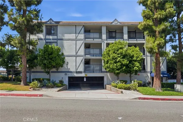 $513,000 | 2599 Walnut, Unit 225, Signal Hill, CA 90755