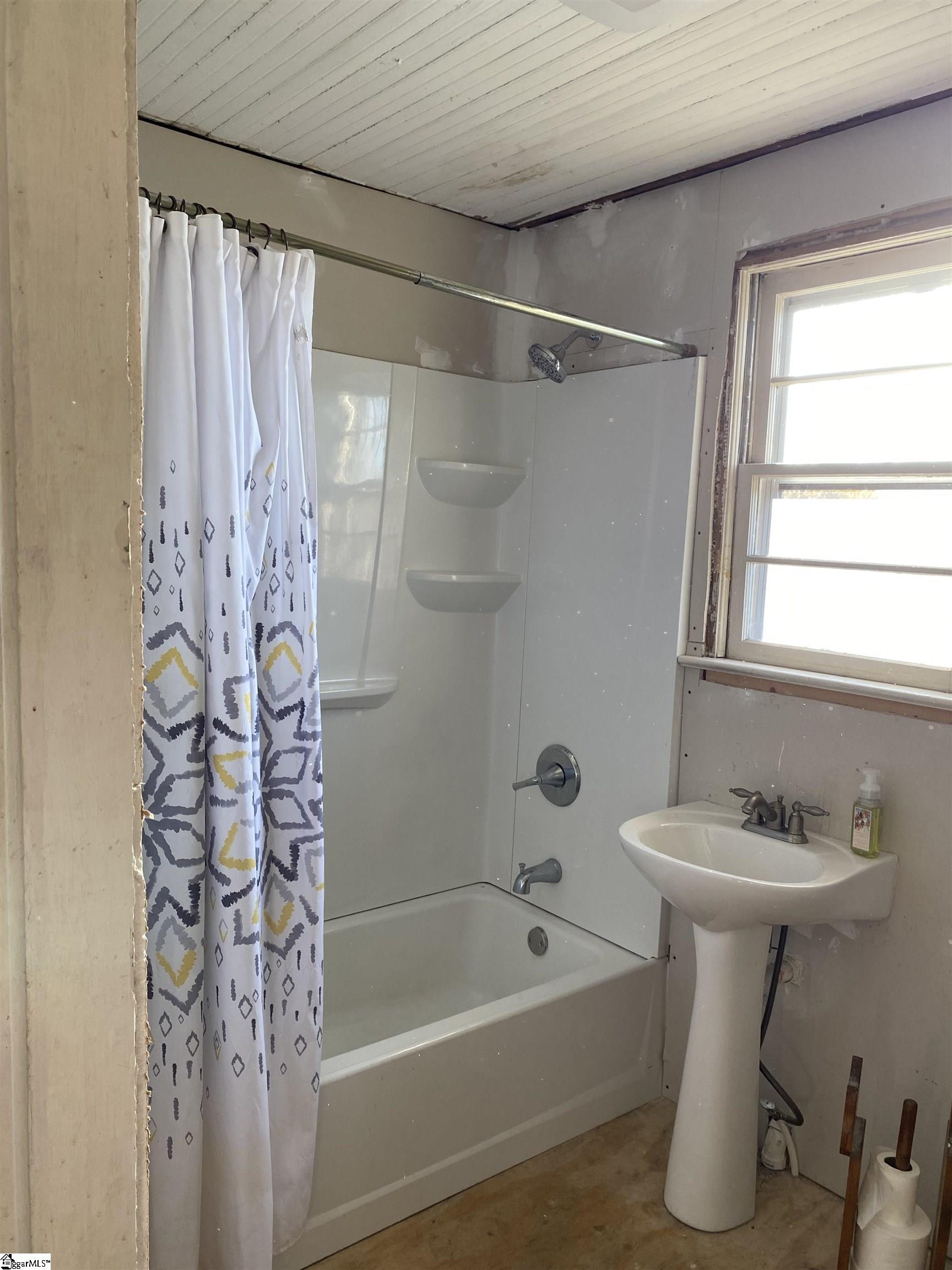 202 Jefferson Street Pickens, SC 29671 - Photo 24 of 35