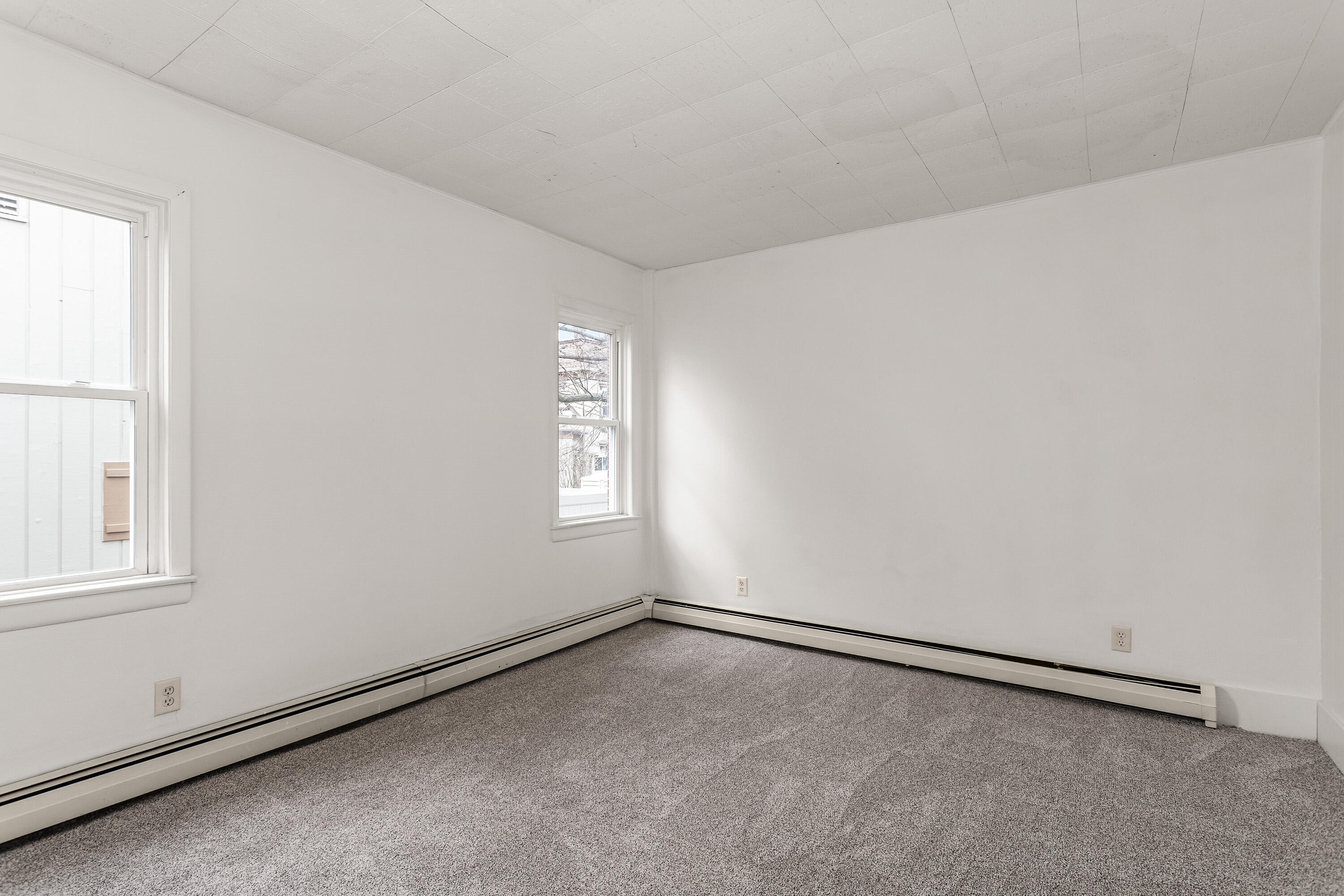 400 South 4th Street Watertown, WI 53094 - Photo 12 of 42 Primary bedroom, main