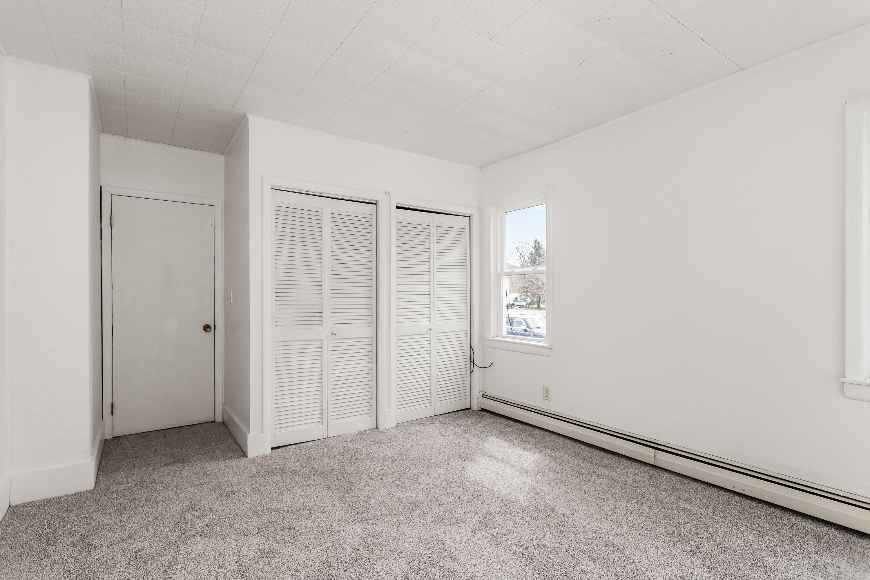 400 South 4th Street Watertown, WI 53094 - Photo 13 of 42 Primary closet view, main