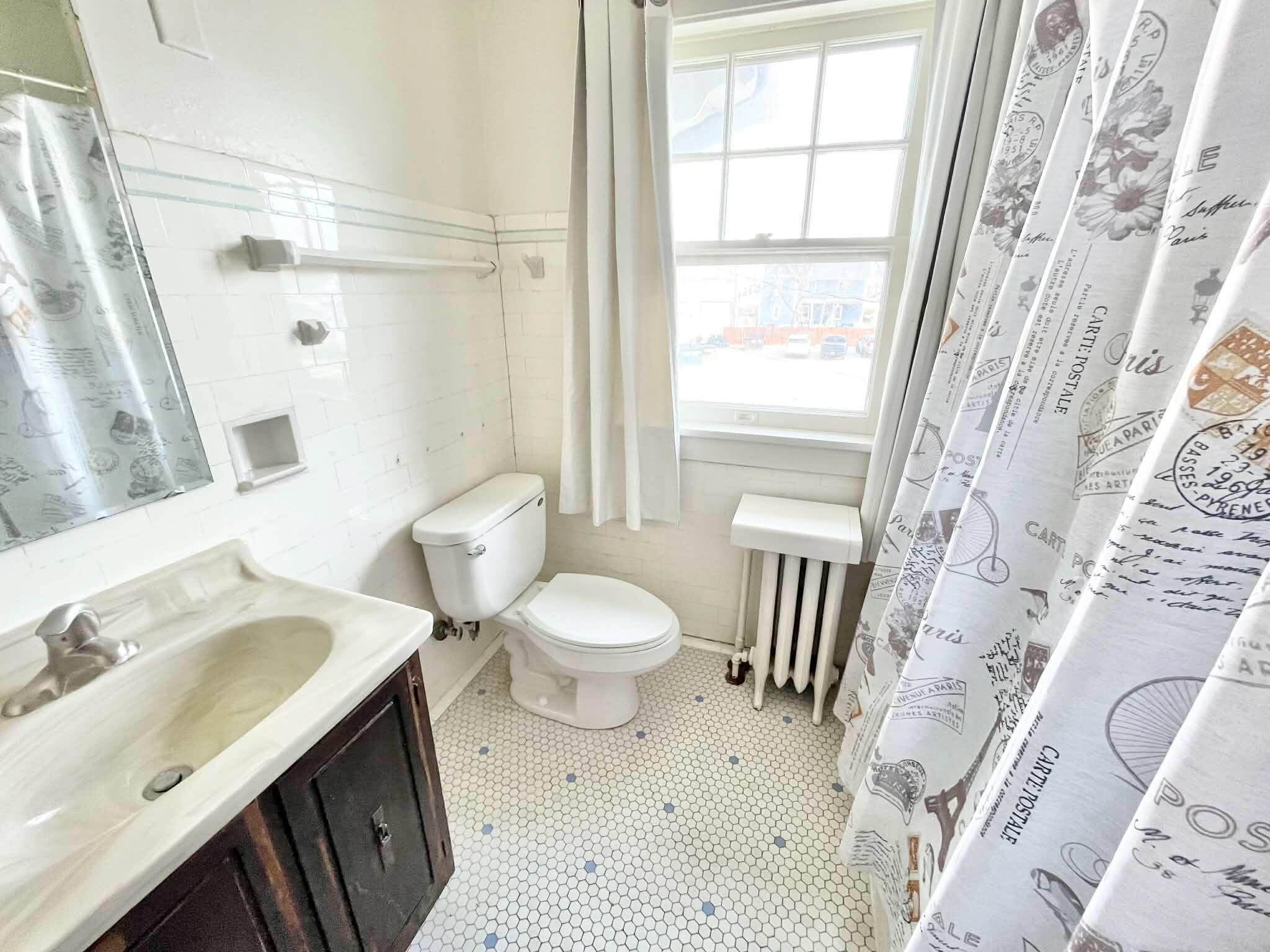 400 South 4th Street Watertown, WI 53094 - Photo 27 of 42 Full bath, upper