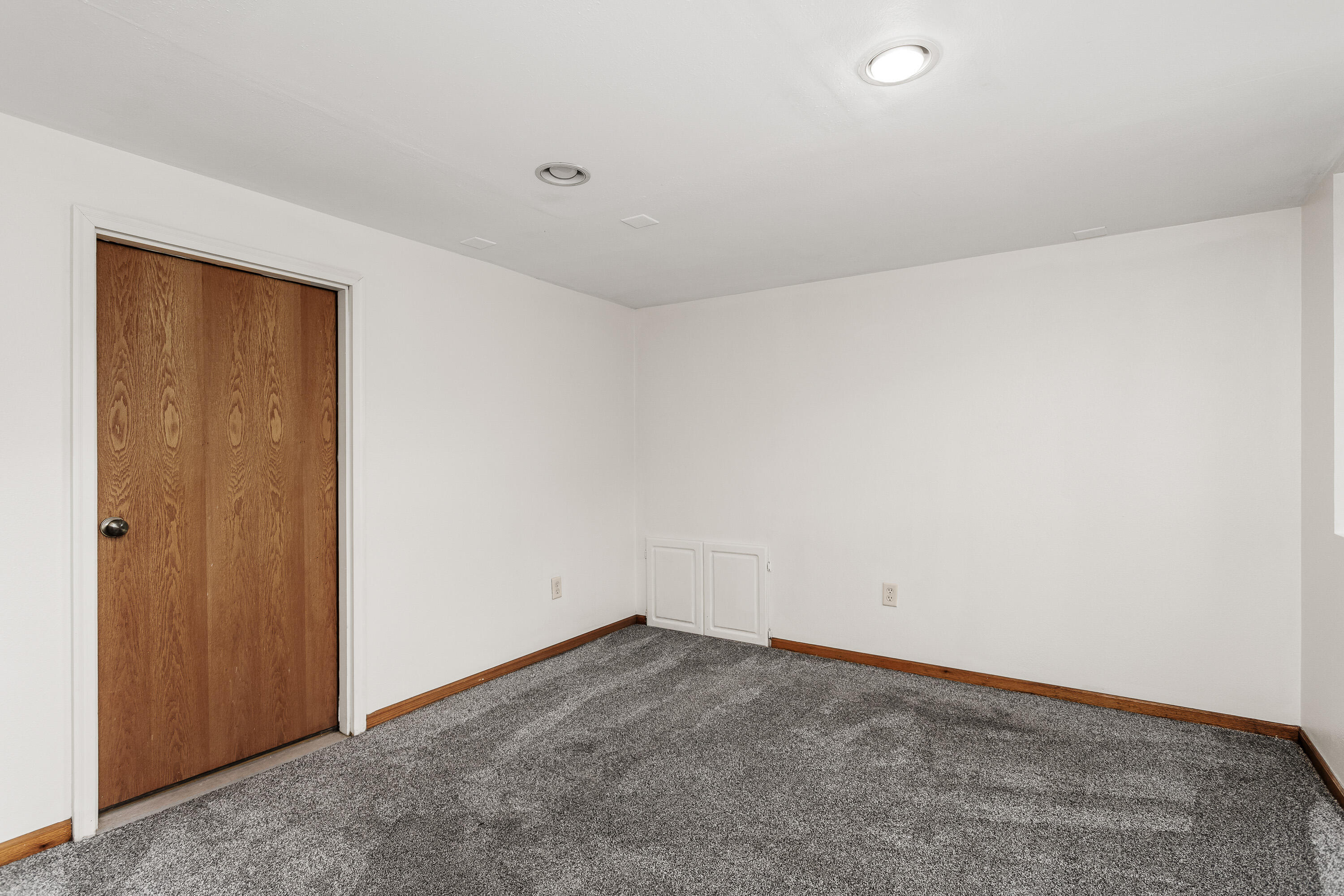 400 South 4th Street Watertown, WI 53094 - Photo 40 of 42 Bedroom, door to utility room, lower