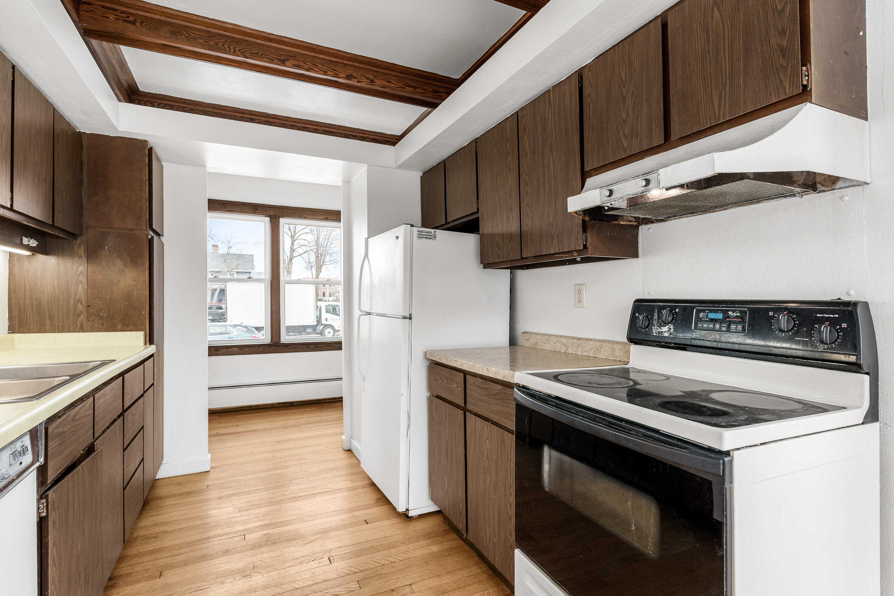 400 South 4th Street Watertown, WI 53094 - Photo 6 of 42 Kitchen, main level