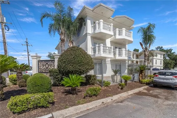 $1,350 | 2601 Amelia Street, Unit 302, New Orleans, LA 70115