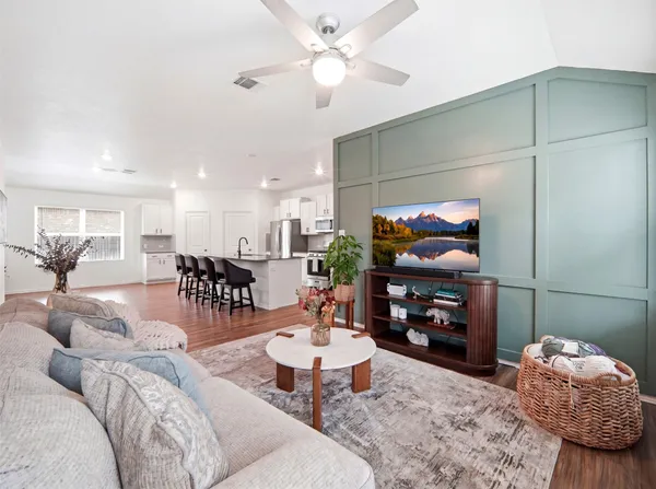 $2,100 | 21412 Wilmiller Lane, Pflugerville, TX 78660