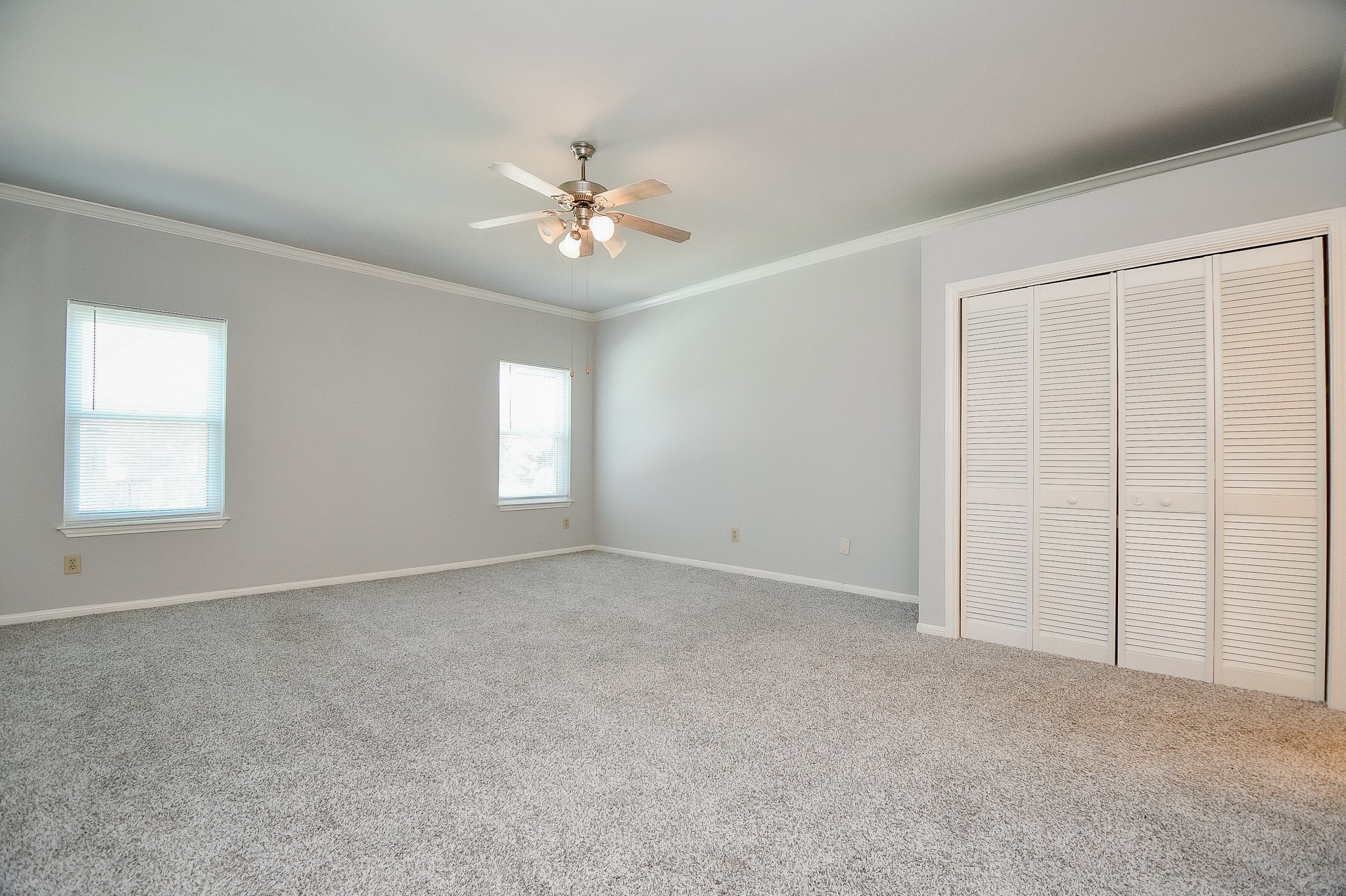 8085 El Mundo Street, Unit 8085 Houston, TX 77054 - Photo 11 of 32 a view of an empty room with a window
