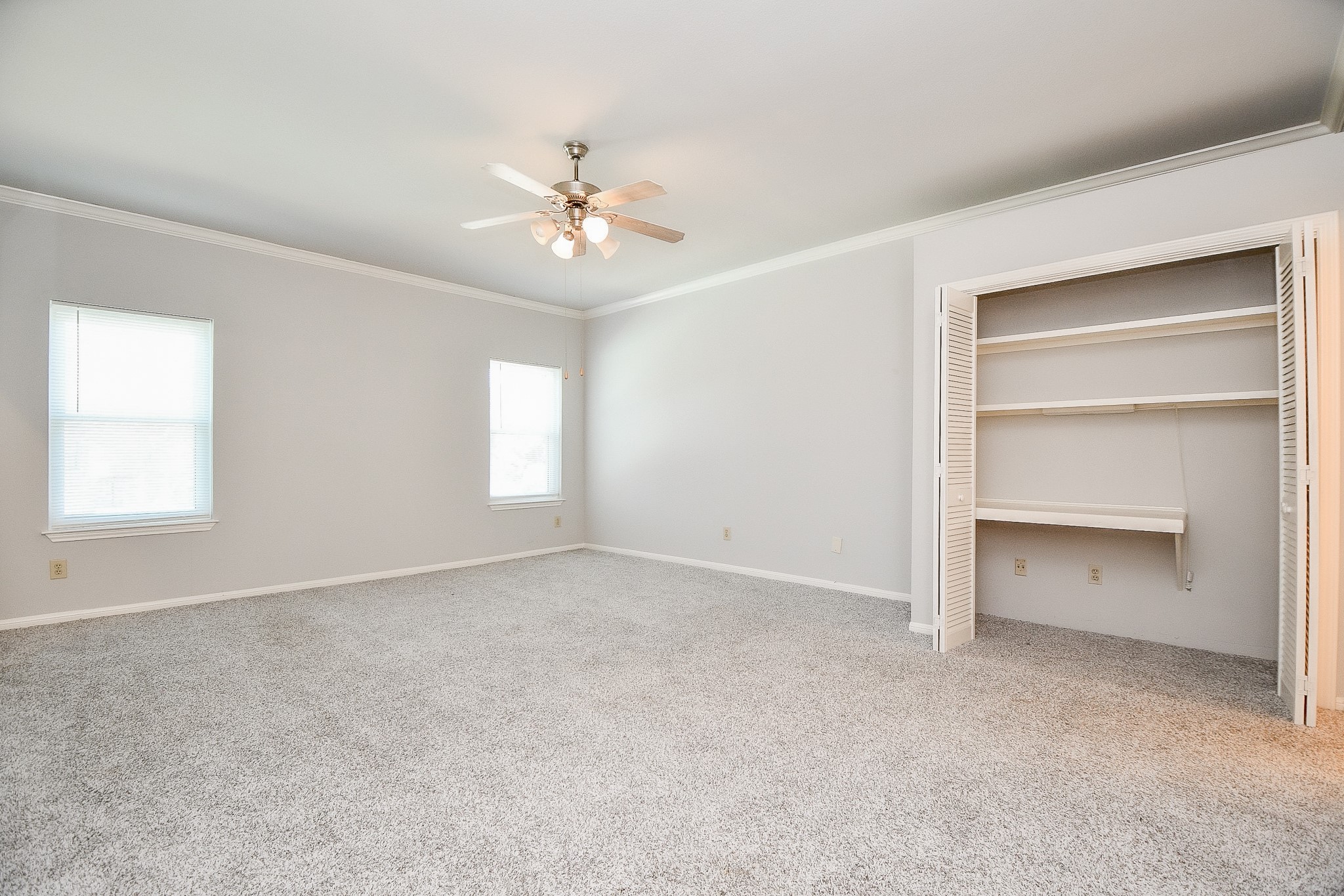 8085 El Mundo Street, Unit 8085 Houston, TX 77054 - Photo 13 of 32 a view of an empty room with a fireplace