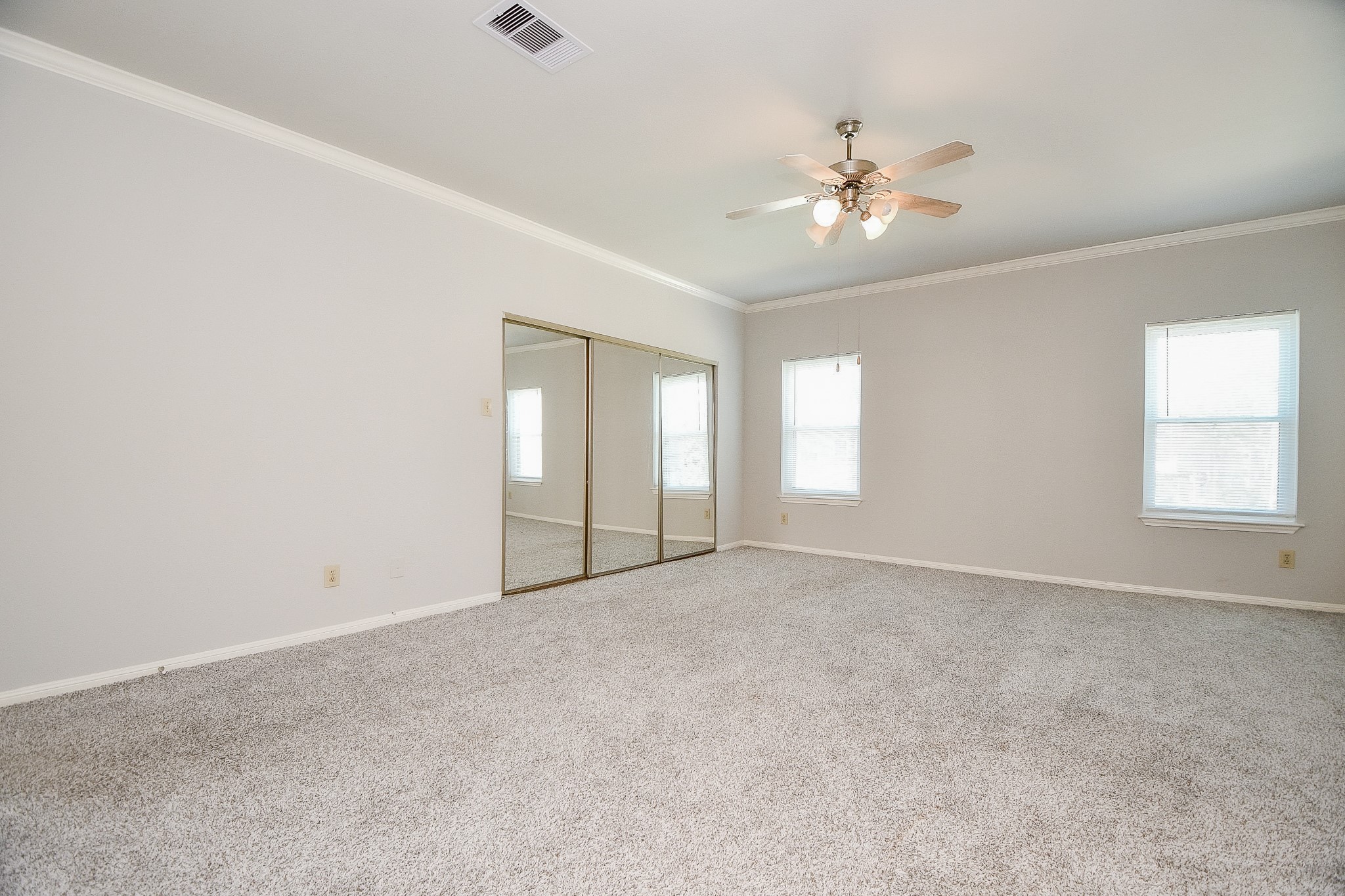 8085 El Mundo Street, Unit 8085 Houston, TX 77054 - Photo 18 of 32 a view of an empty room with a window