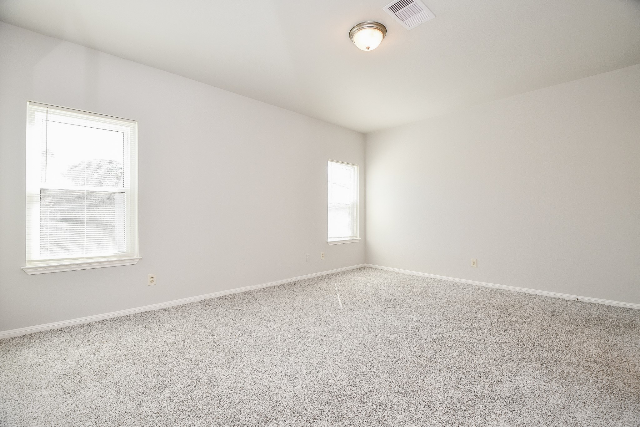 8085 El Mundo Street, Unit 8085 Houston, TX 77054 - Photo 20 of 32 an empty room with a window