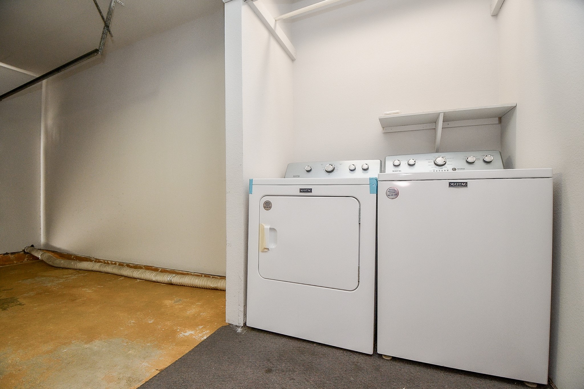 8085 El Mundo Street, Unit 8085 Houston, TX 77054 - Photo 27 of 32 a utility room with dryer and washer