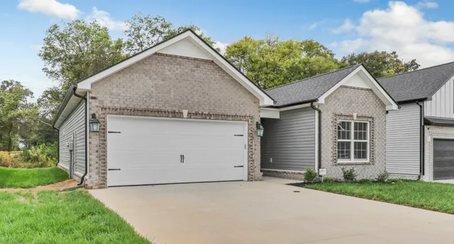 $349,900 | 918 Vendue Avenue, Clarksville, TN 37042