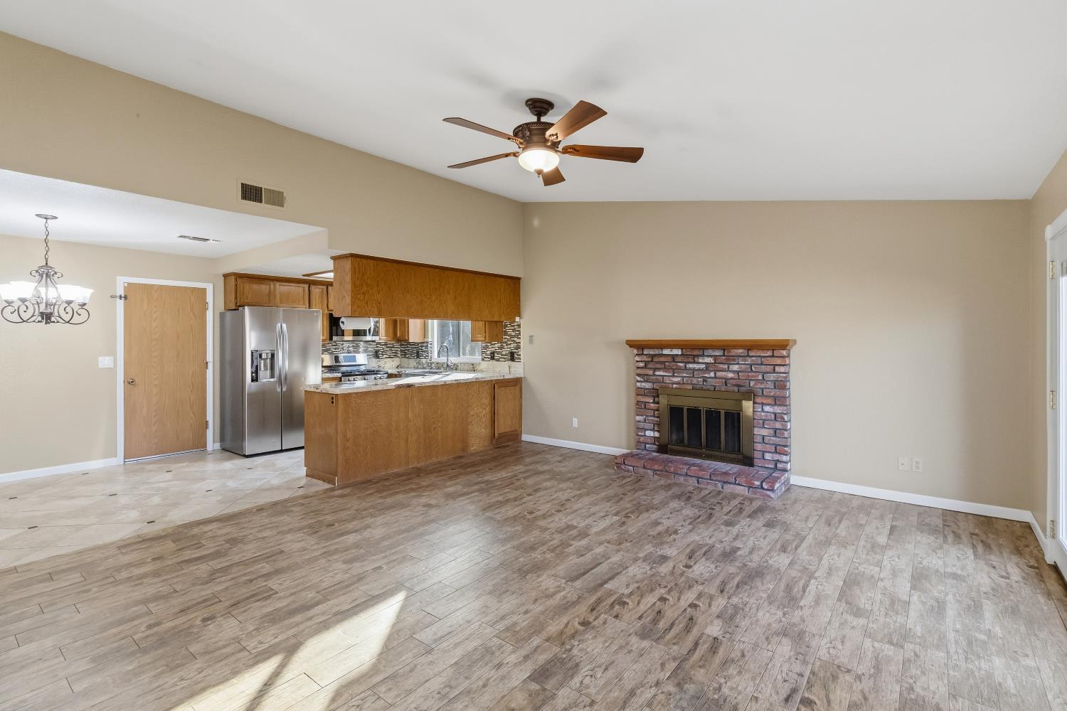 1565 Larry Street Olivehurst, CA 95961 - Photo 12 of 27