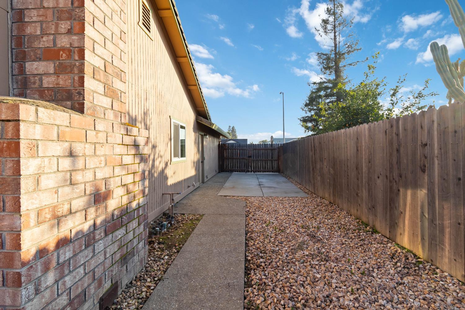 1565 Larry Street Olivehurst, CA 95961 - Photo 25 of 27