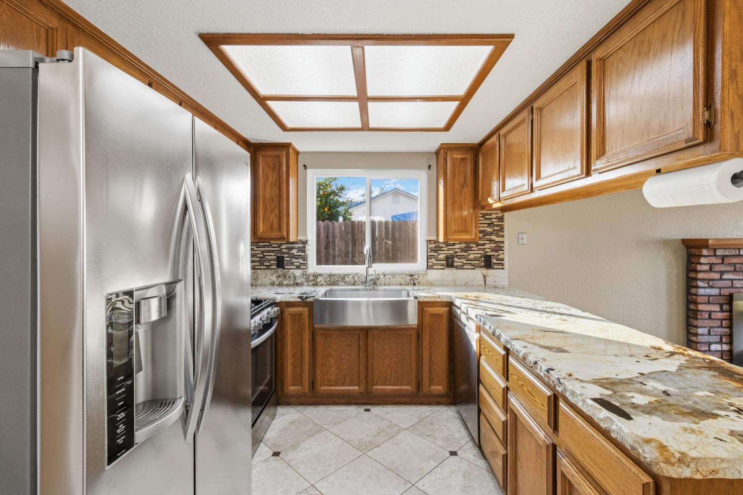 1565 Larry Street Olivehurst, CA 95961 - Photo 8 of 27