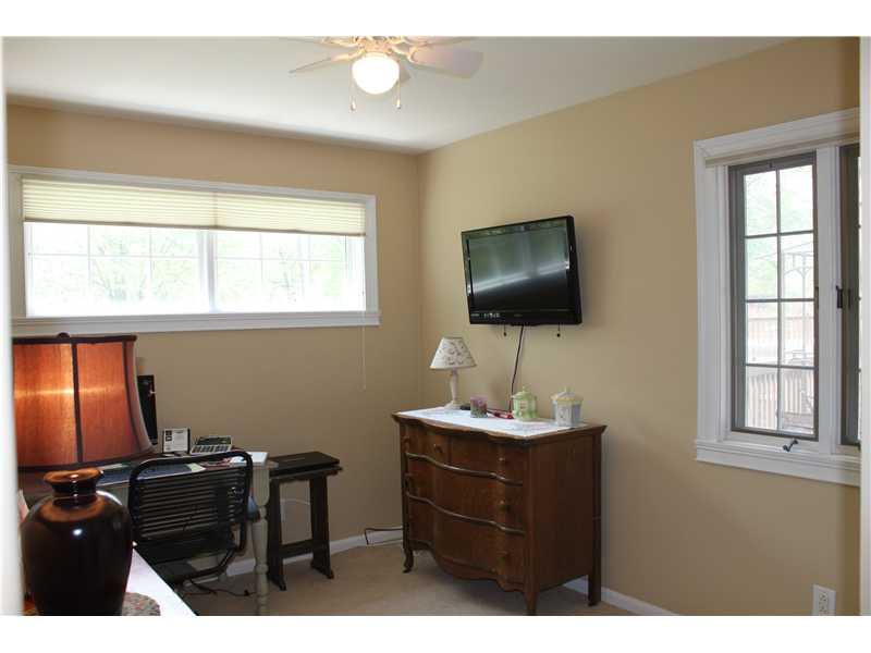 335 West Roberts Road Indianapolis, IN 46217 - Photo 12 of 18 Gallery Image 12