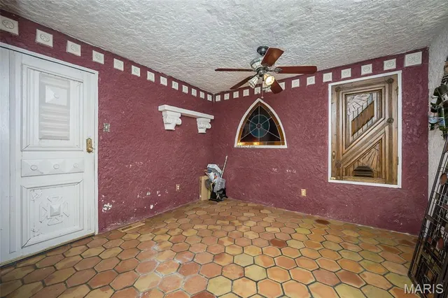 $450,000 | 235 Quindaro Drive, Florissant, MO 63034