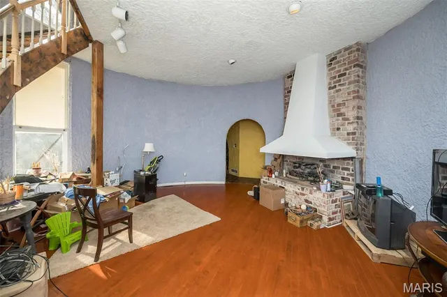 $450,000 | 235 Quindaro Drive, Florissant, MO 63034