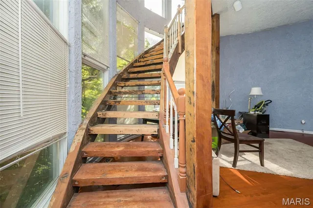 $450,000 | 235 Quindaro Drive, Florissant, MO 63034