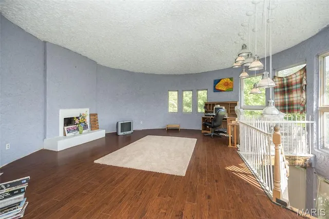 $450,000 | 235 Quindaro Drive, Florissant, MO 63034