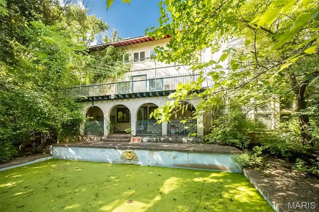 $450,000 | 235 Quindaro Drive, Florissant, MO 63034