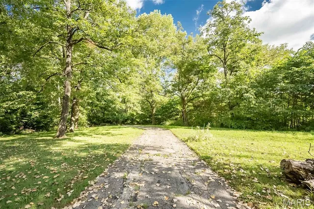 $450,000 | 235 Quindaro Drive, Florissant, MO 63034