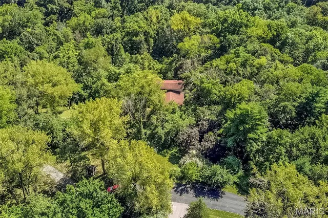 $450,000 | 235 Quindaro Drive, Florissant, MO 63034