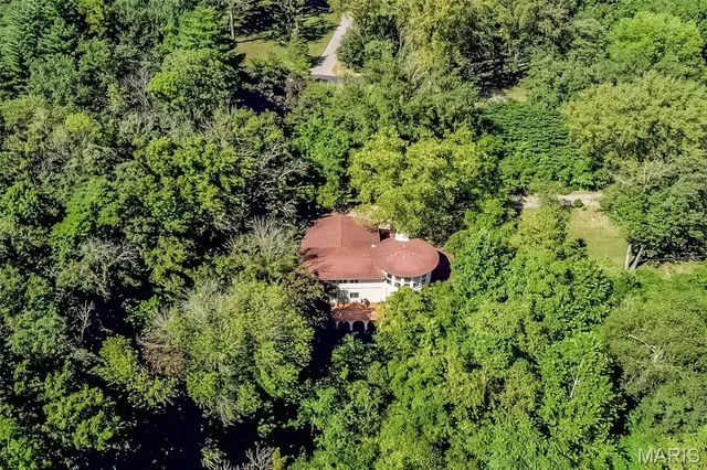 $450,000 | 235 Quindaro Drive, Florissant, MO 63034