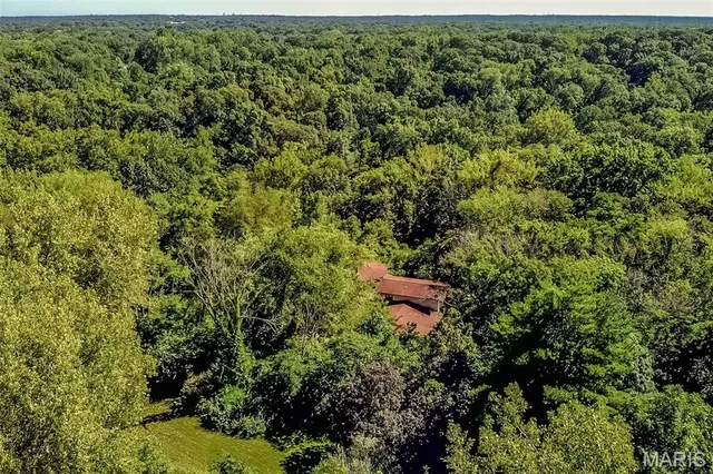 $450,000 | 235 Quindaro Drive, Florissant, MO 63034