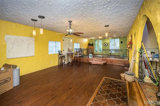 $450,000 | 235 Quindaro Drive, Florissant, MO 63034