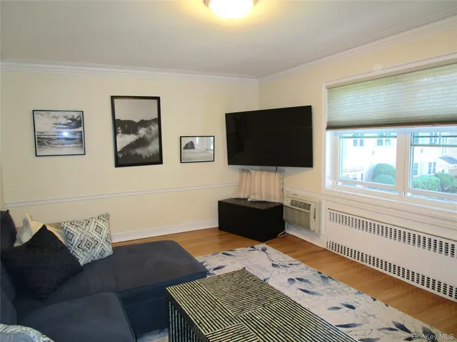 $338,000 | 43 North Forest Avenue, Unit C23, Rockville Centre, NY 11570