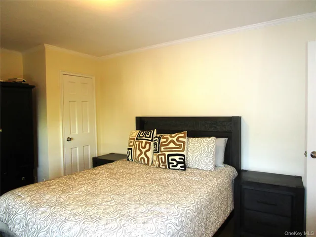 $338,000 | 43 North Forest Avenue, Unit C23, Rockville Centre, NY 11570