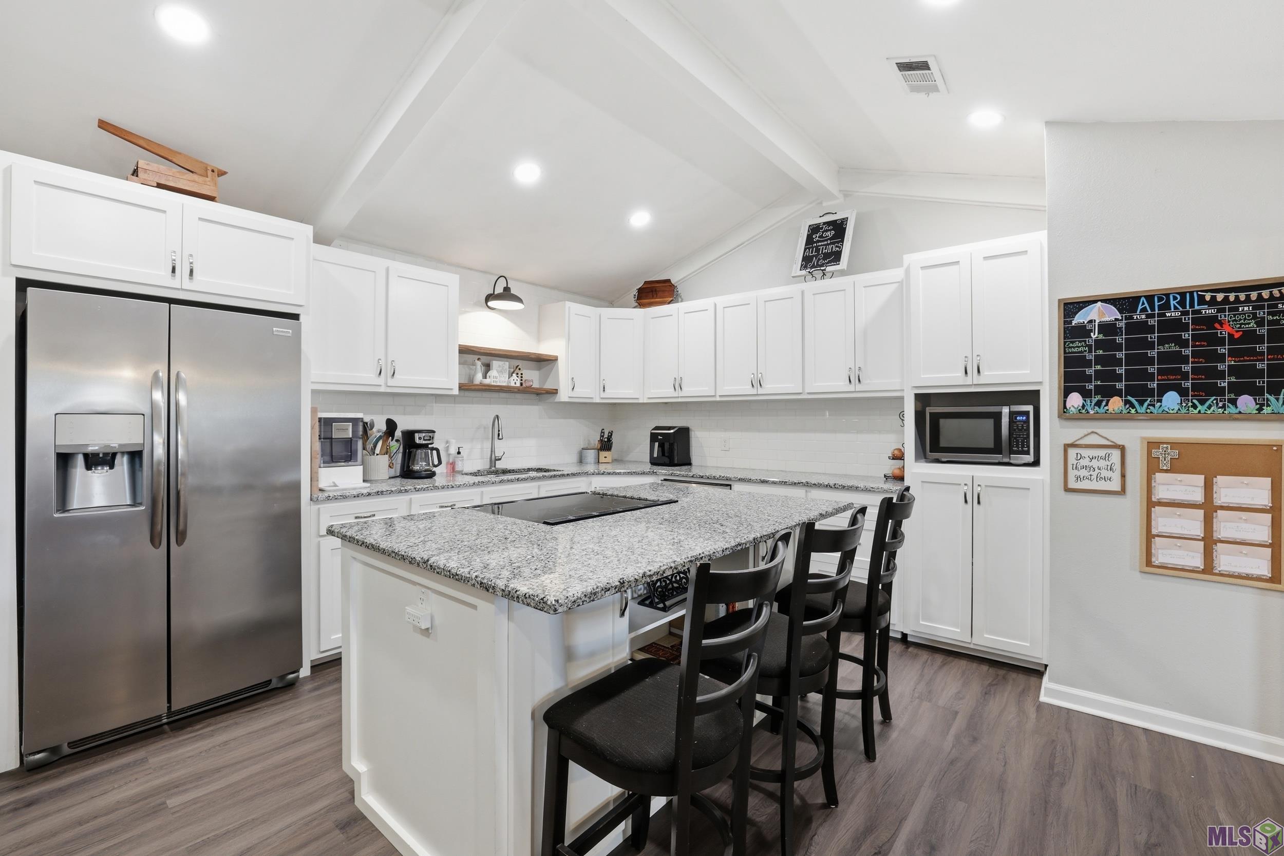 202 Hebert Street Berwick, LA 70342 - Photo 6 of 14 Kitchen