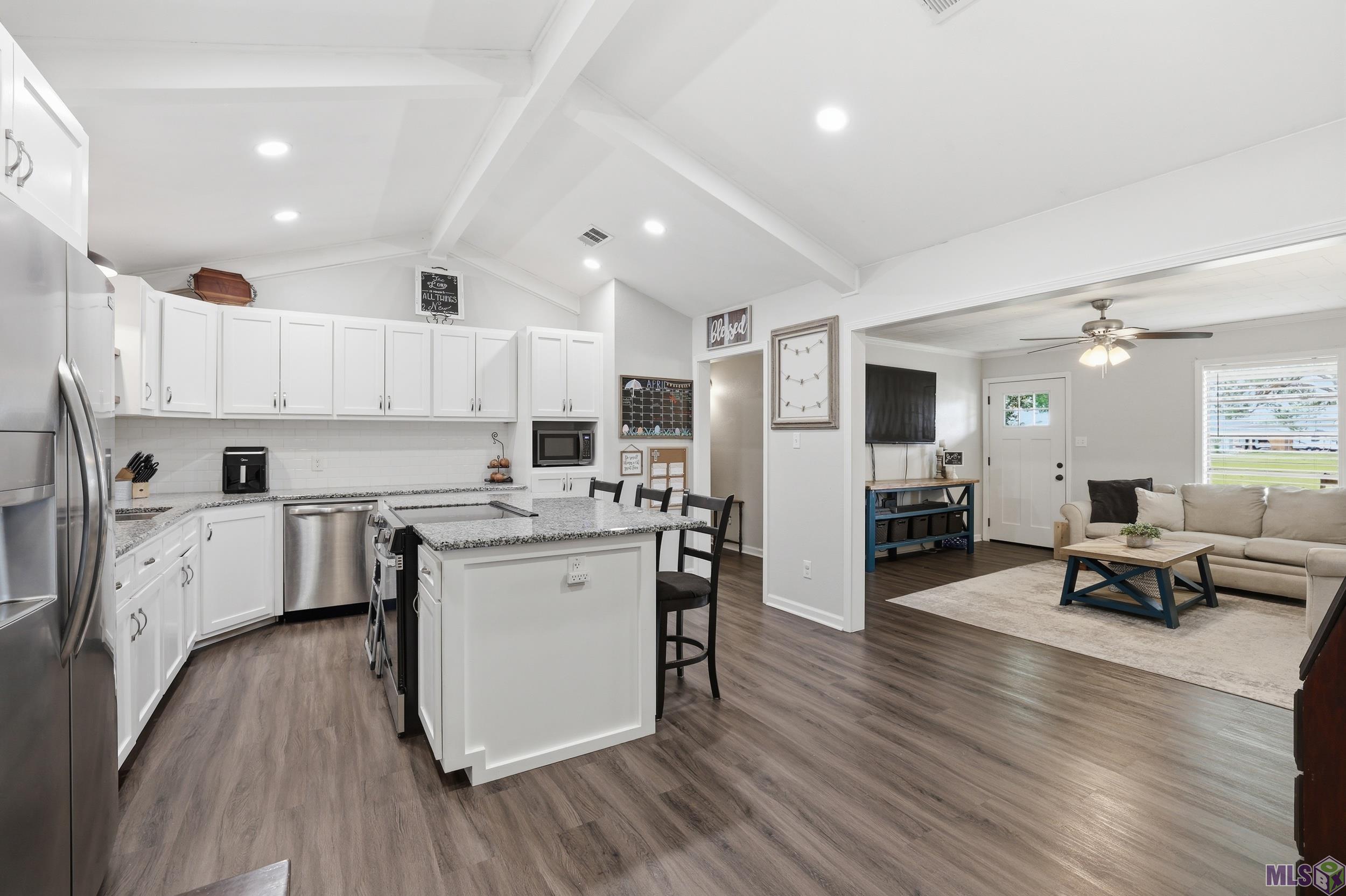 202 Hebert Street Berwick, LA 70342 - Photo 8 of 14 Kitchen