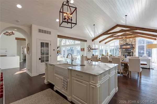 $1,750,000 | 1224 Palisades Drive, Four Seasons, MO 65049