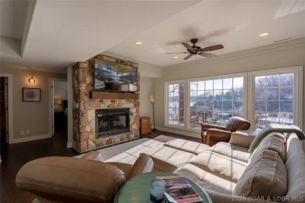 $1,750,000 | 1224 Palisades Drive, Four Seasons, MO 65049