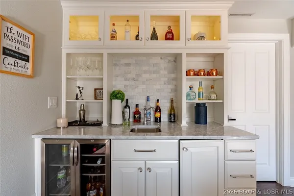 $1,750,000 | 1224 Palisades Drive, Four Seasons, MO 65049