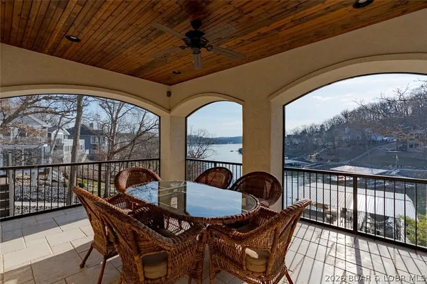 $1,750,000 | 1224 Palisades Drive, Four Seasons, MO 65049