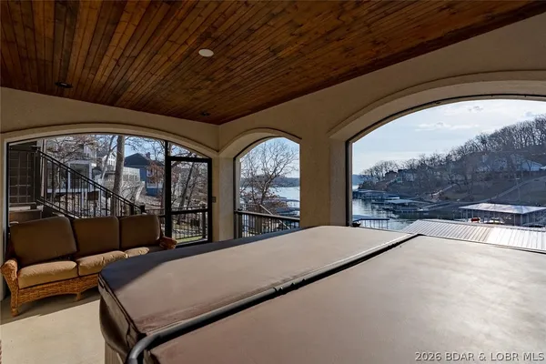 $1,750,000 | 1224 Palisades Drive, Four Seasons, MO 65049