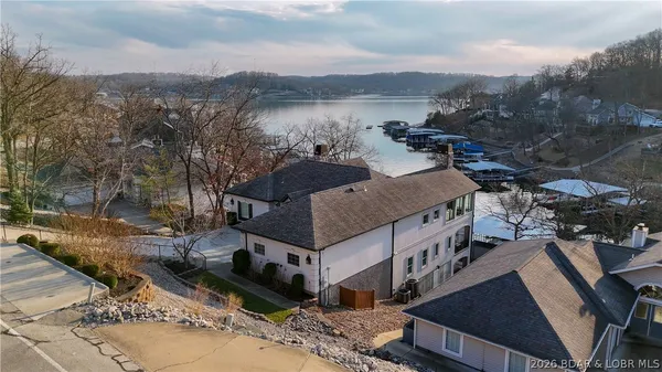 $1,750,000 | 1224 Palisades Drive, Four Seasons, MO 65049