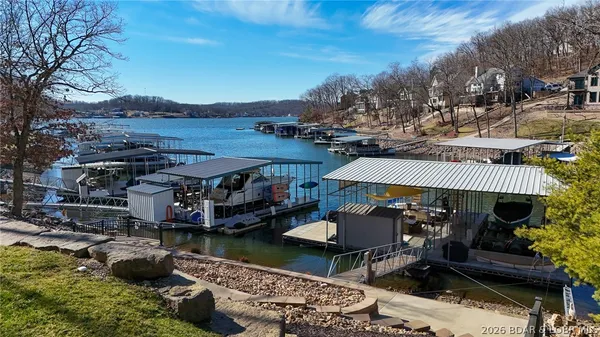 $1,750,000 | 1224 Palisades Drive, Four Seasons, MO 65049