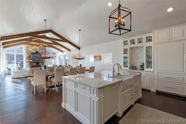 $1,750,000 | 1224 Palisades Drive, Four Seasons, MO 65049