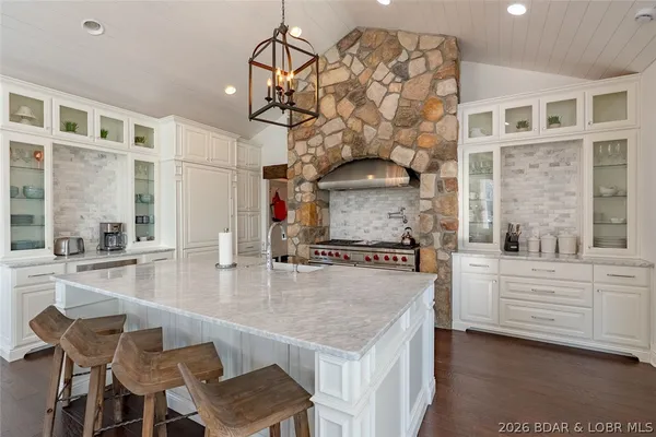 $1,750,000 | 1224 Palisades Drive, Four Seasons, MO 65049