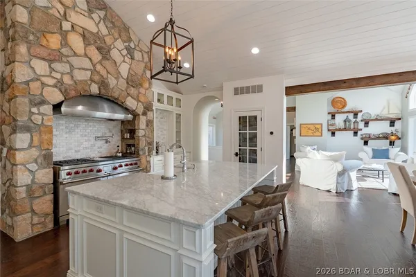 $1,750,000 | 1224 Palisades Drive, Four Seasons, MO 65049